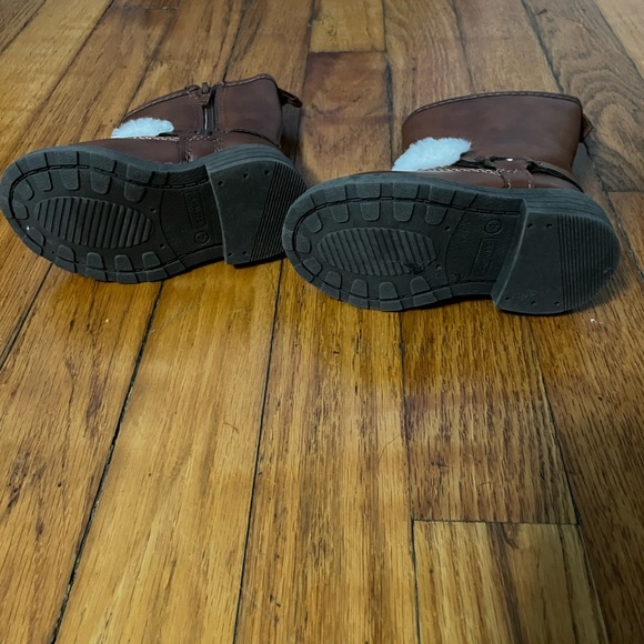 Baby size 4 boots - Picture 3 of 4